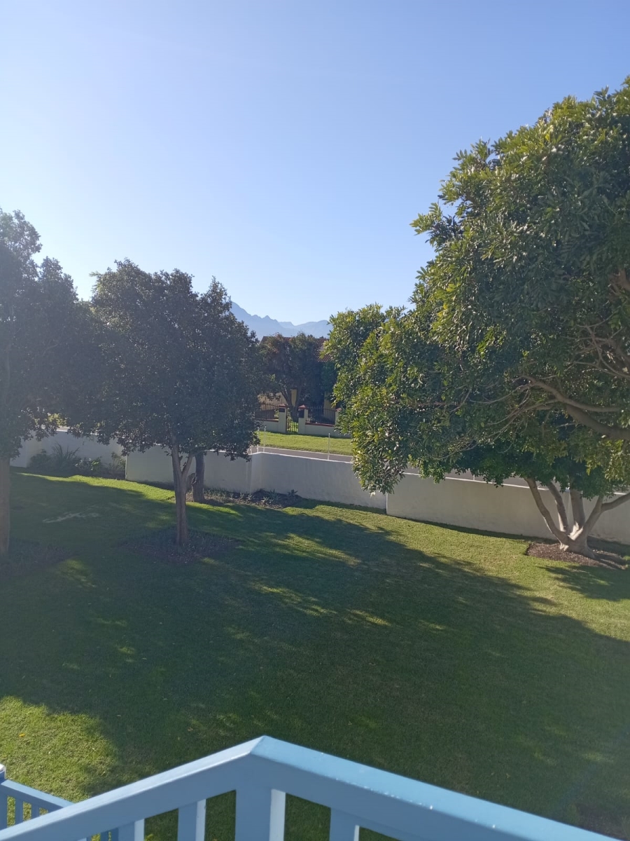 To Let 2 Bedroom Property for Rent in Dobson Western Cape